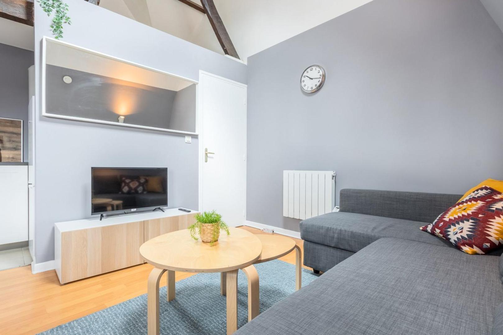 Proche Wazemmes/jb Lebas - 2 Bed Appartement *